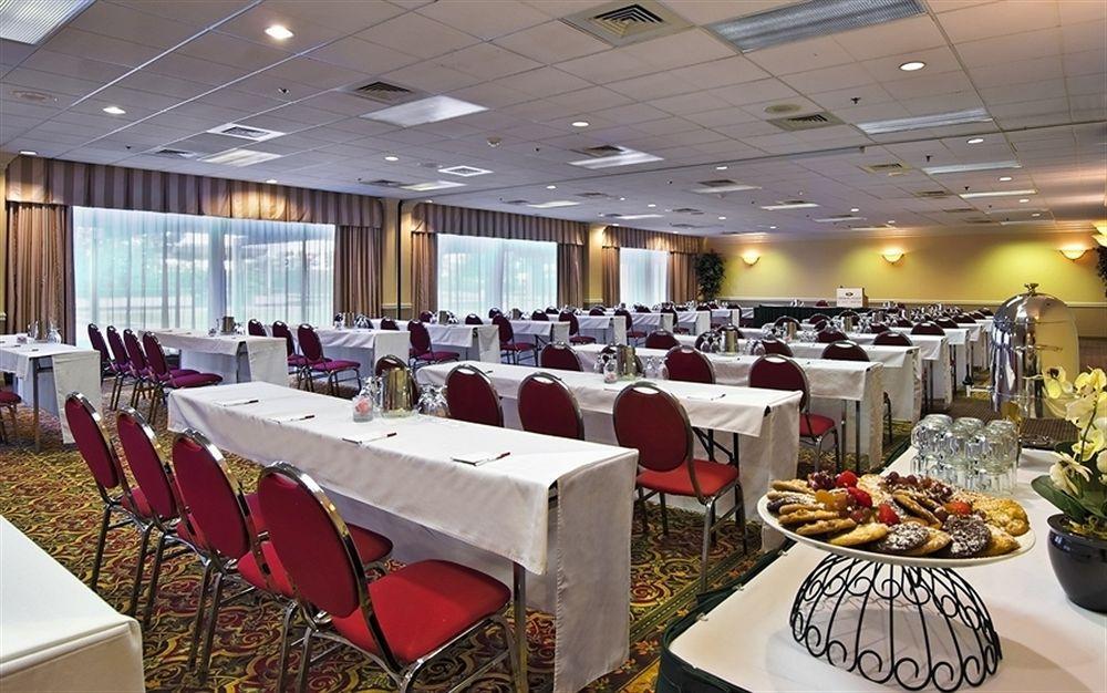 City Place Hotel Saint Louis Bagian luar foto