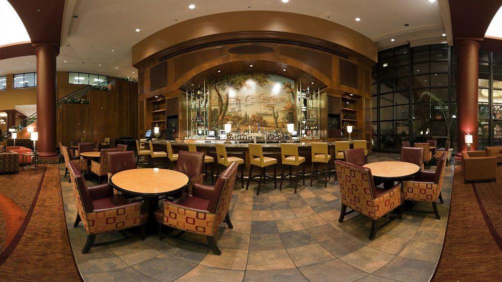 City Place Hotel Saint Louis Bagian luar foto