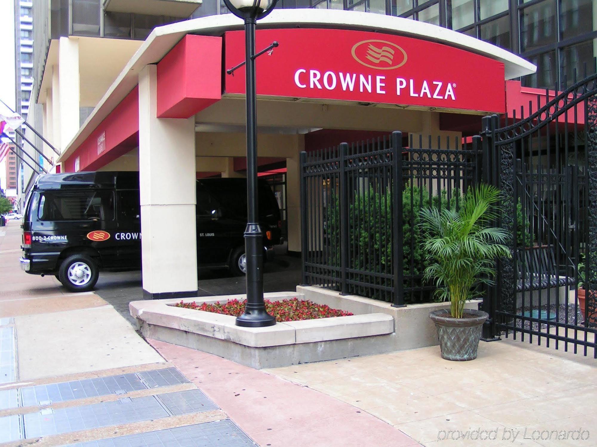 City Place Hotel Saint Louis Bagian luar foto