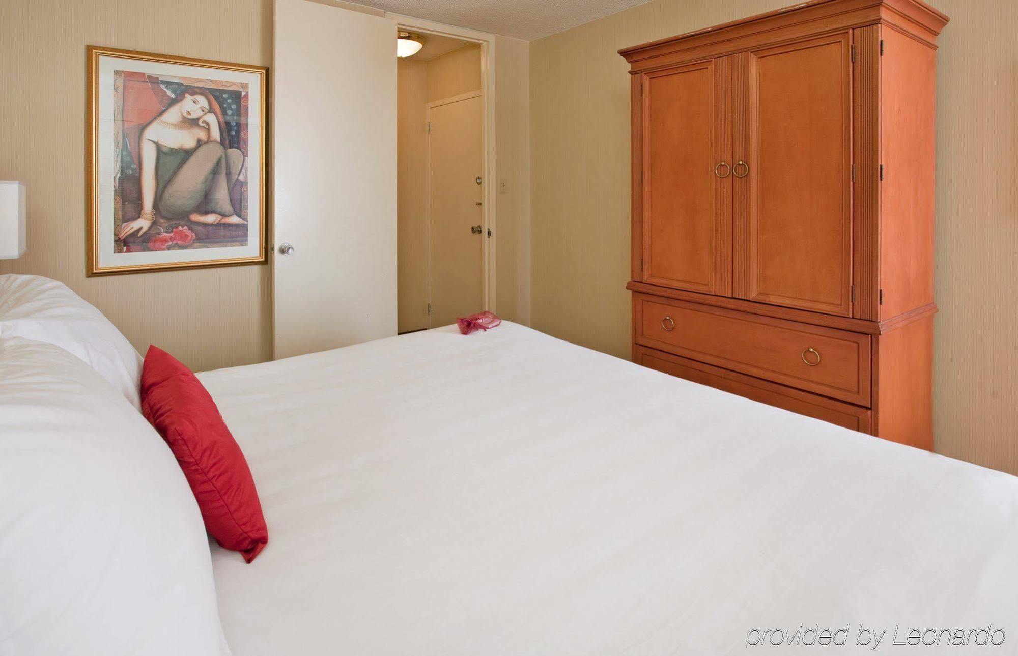 City Place Hotel Saint Louis Bagian luar foto
