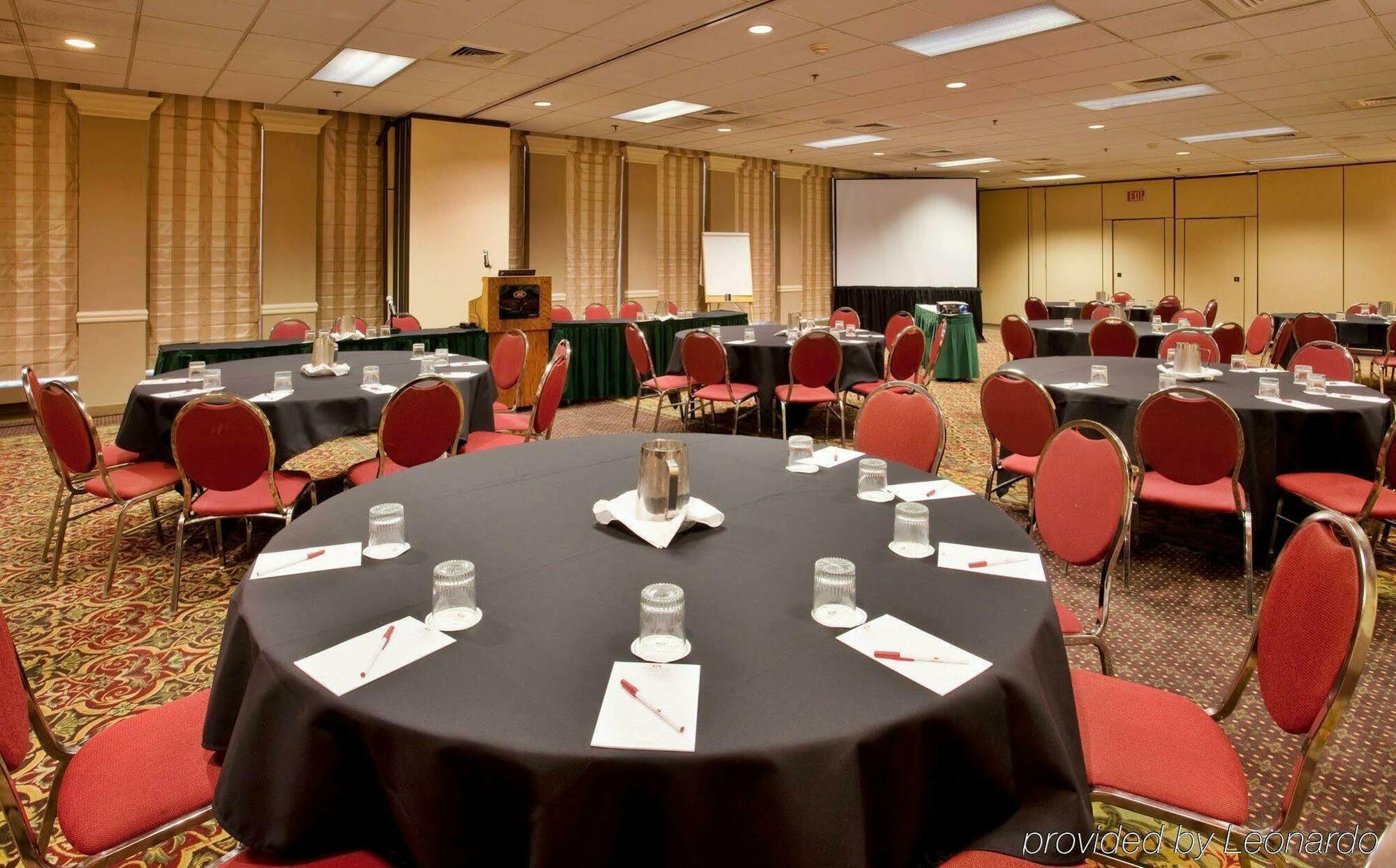 City Place Hotel Saint Louis Bagian luar foto