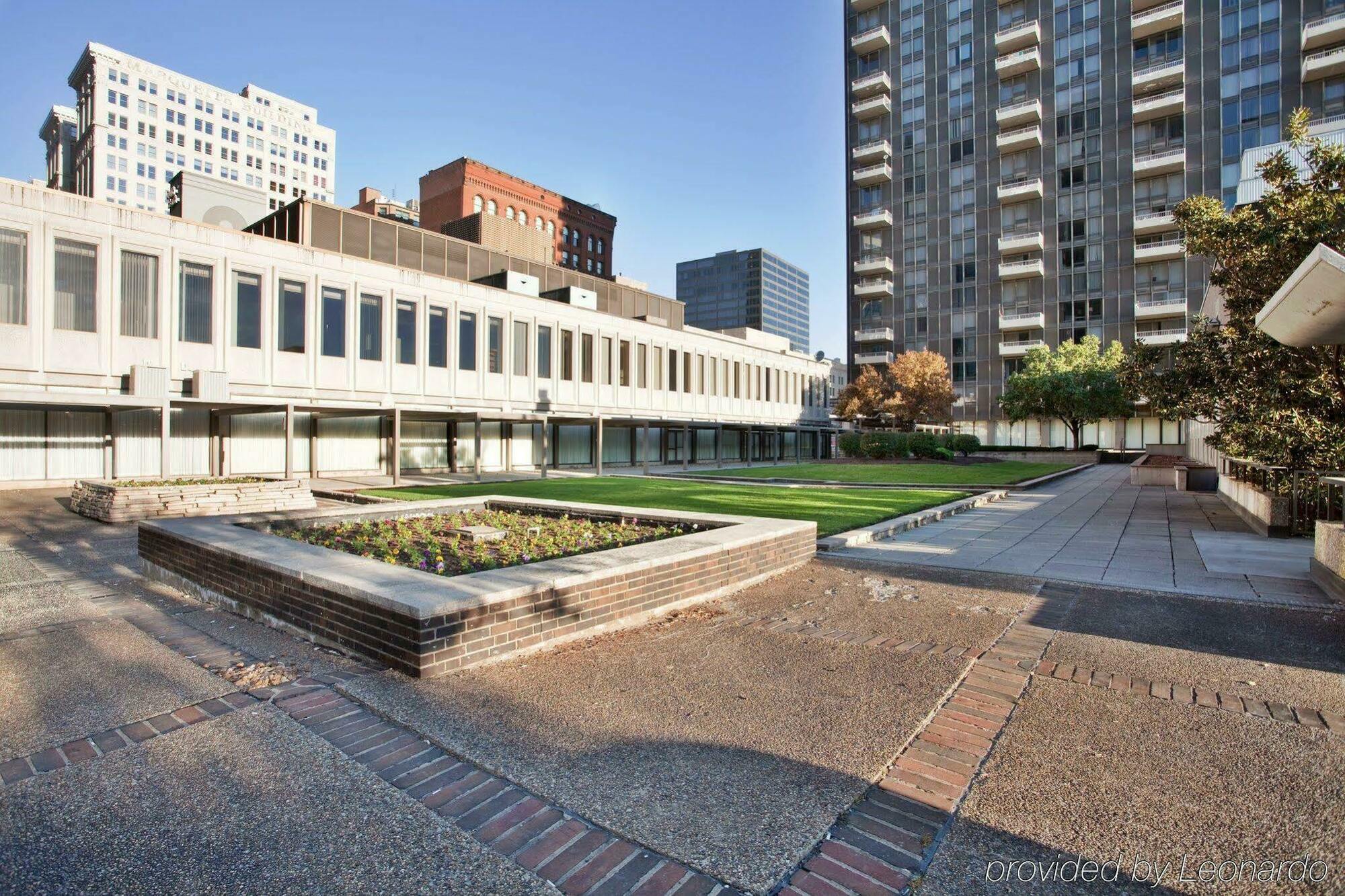 City Place Hotel Saint Louis Bagian luar foto